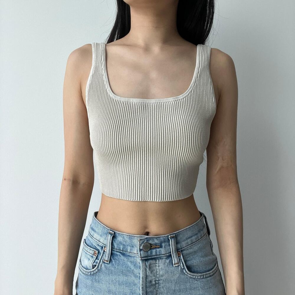 Aritzia Babaton Matte Pearl Sculpt Knit Squareneck Cropped Tank Medium